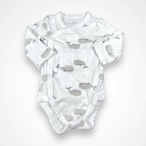 4/$20 Carter’s White Whale Print Onesie - Picture 1 of 4